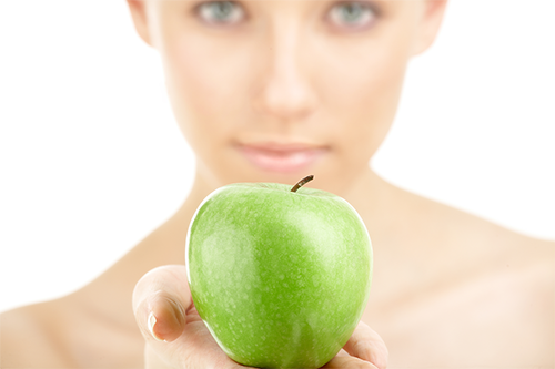 An Apple a Day Keeps Your Skin Healthy for Years to Come